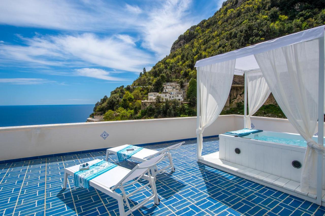 Hotel Terrazza Zaffiro Positano Exterior foto